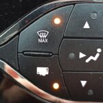 Что означают кнопки PWR, SEEK, MODE и значки климат-контроля в авто?