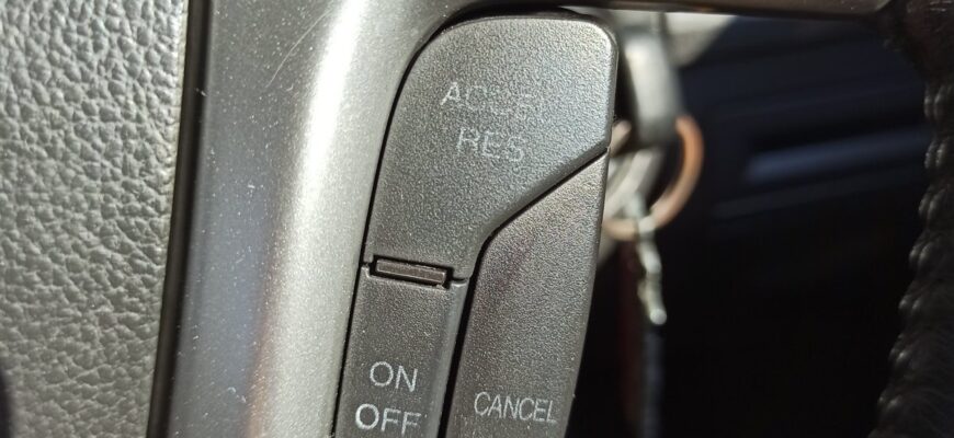 Рычаг круиз-контроля Chevrolet Captiva: ON/OFF, RES/ACC, SET/COAST, CANCEL