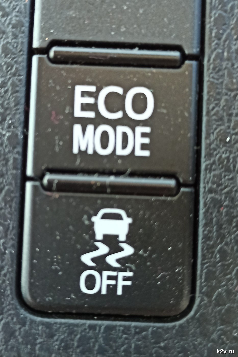 Блок кнопок ECO MODE и VSC OFF в Toyota