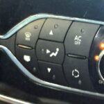 Кнопки климат-контроля Renault: AUTO, MAX, AC OFF и распределение воздуха