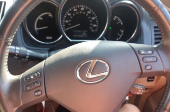 Кнопки на руле Lexus: громкость, MODE, DISP, телефон и голосовое управление