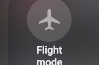 Значок самолёта с подписью Flight mode в шторке быстрых настроек